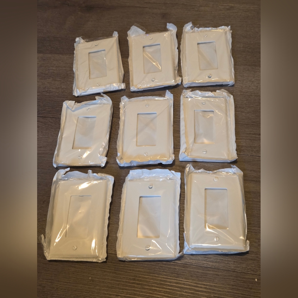 Leviton PJ26-WM Decora Wall Plate Midway Medium Nylon White USA Pack of 9 - P26